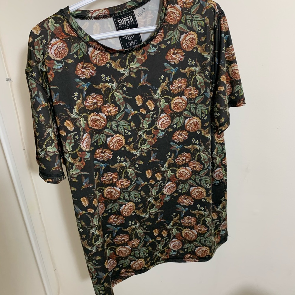 Super Massive floral tee